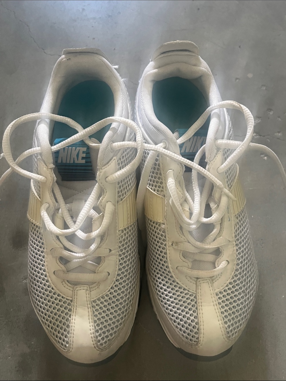 Nike White Mesh Sneakers with Teal Insoles
